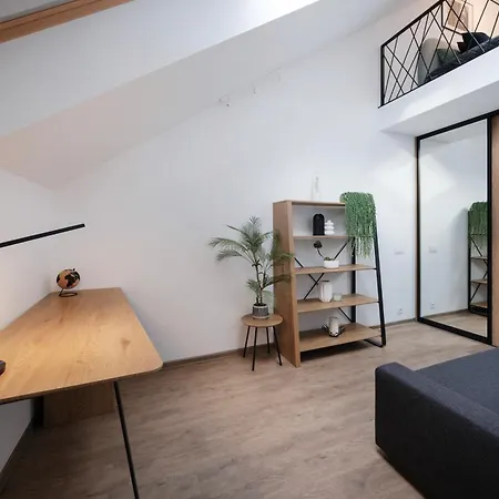 Butas-loftas Mieste, *