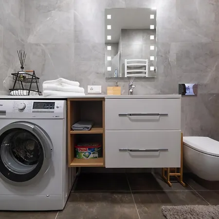 Butas-loftas Mieste, *